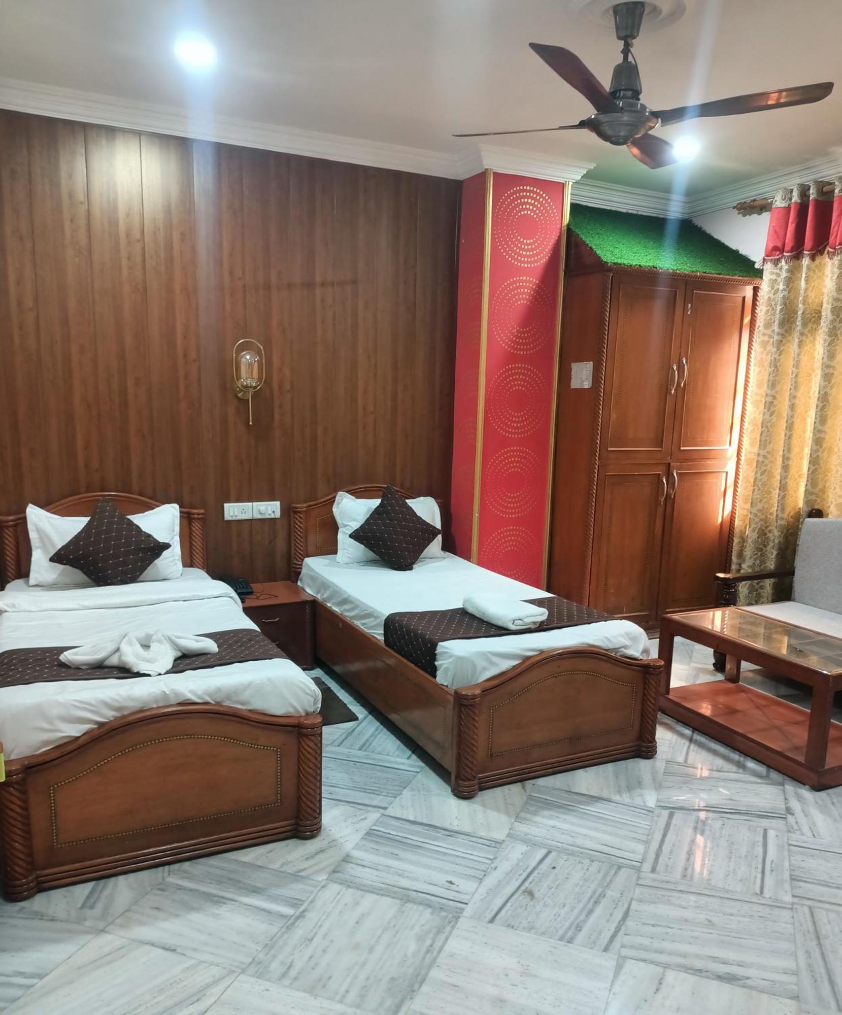 Hotel Riz Varanasi Exterior photo