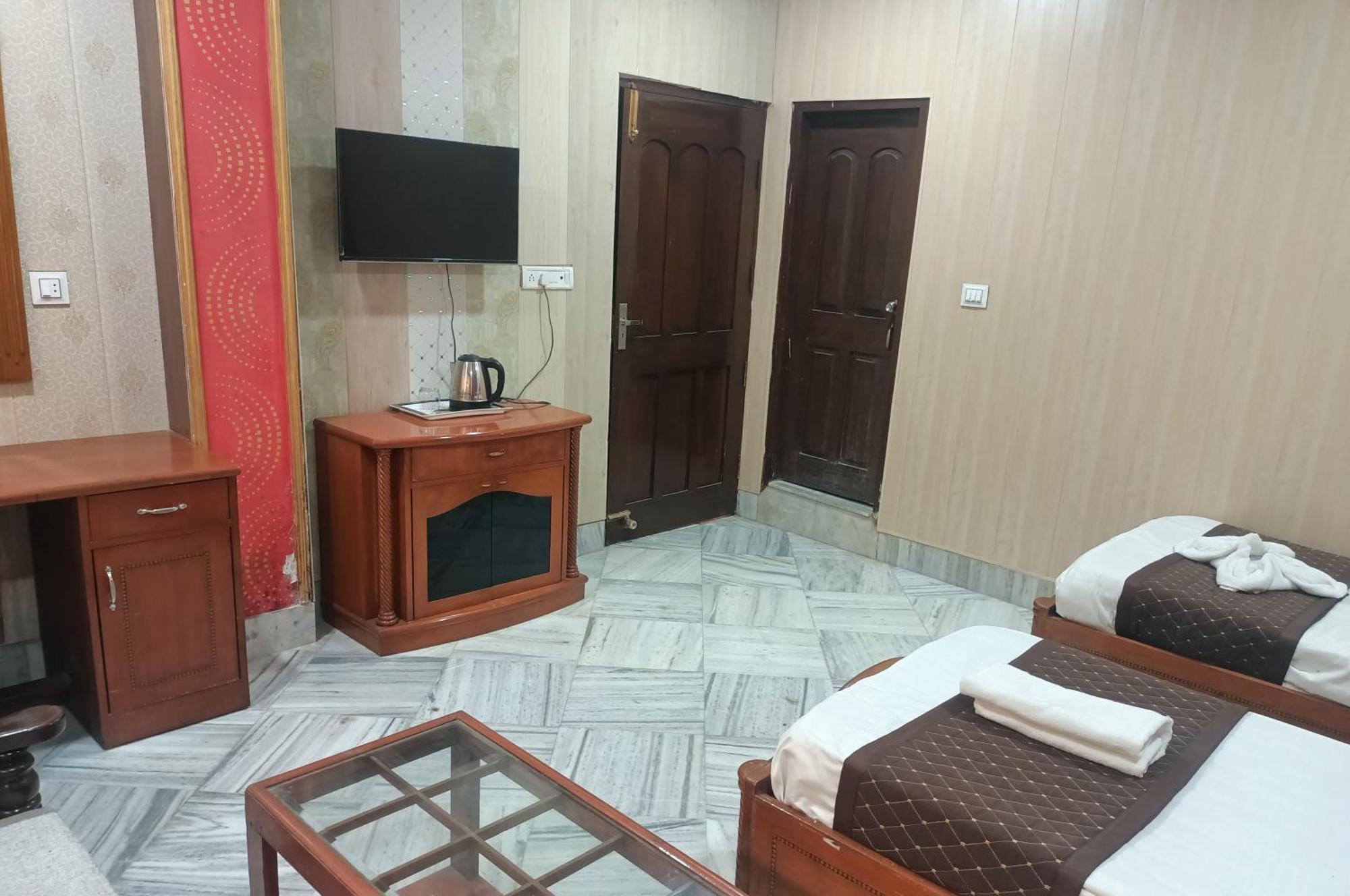 Hotel Riz Varanasi Exterior photo